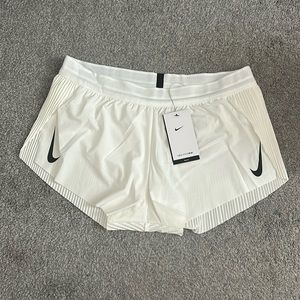 BRAND NEW NIKE AEROSWIFT SHORTS